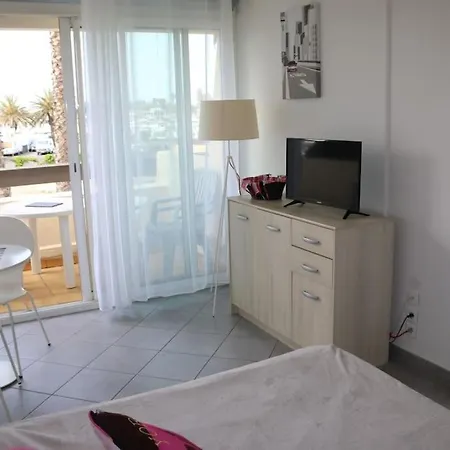 721, Port Nature 7 Au Village Naturiste Apartment *